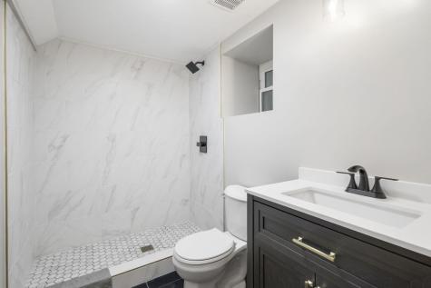 6129 North Ravenswood Avenue Chicago IL 60660