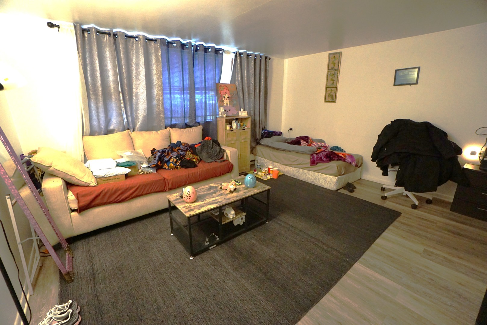 6430 North Hoyne Avenue Chicago IL 60645