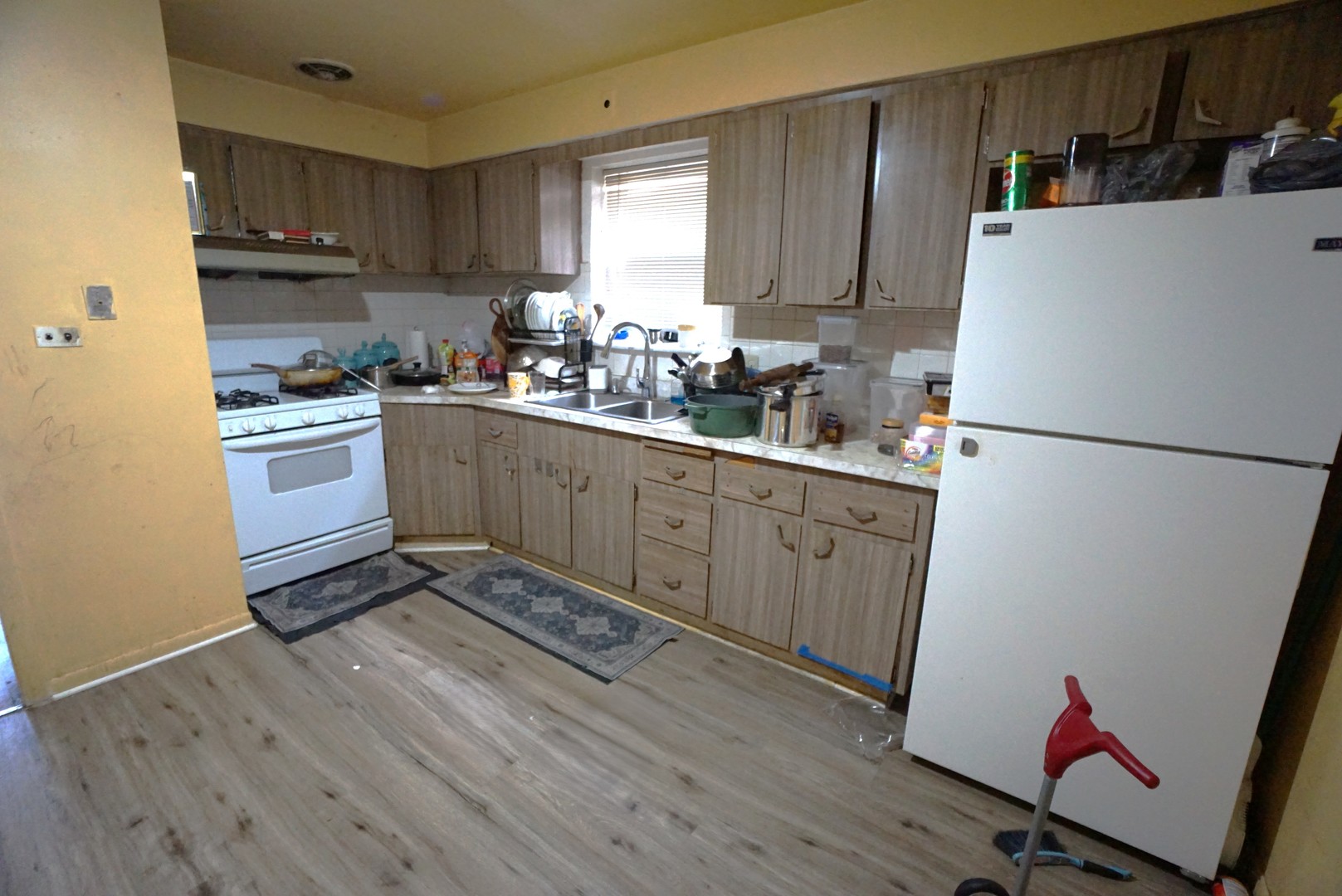 6430 North Hoyne Avenue Chicago IL 60645