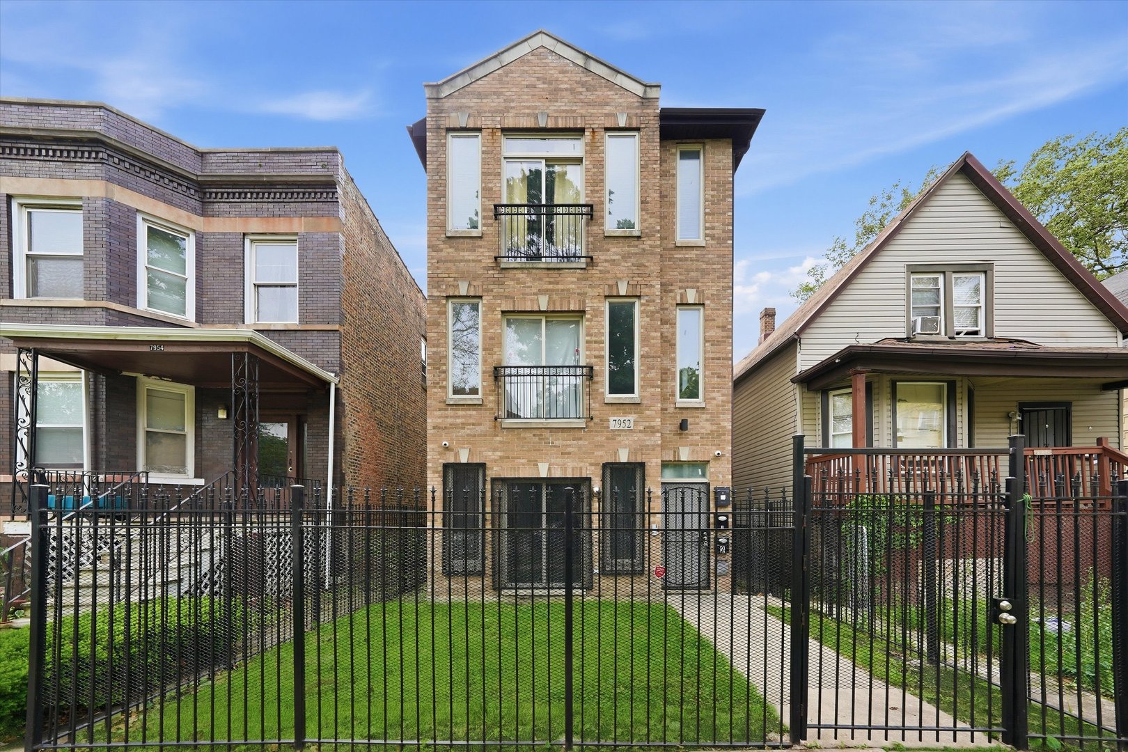 7952 South Marquette Avenue Chicago IL 60617