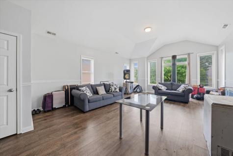 7952 South Marquette Avenue Chicago IL 60617