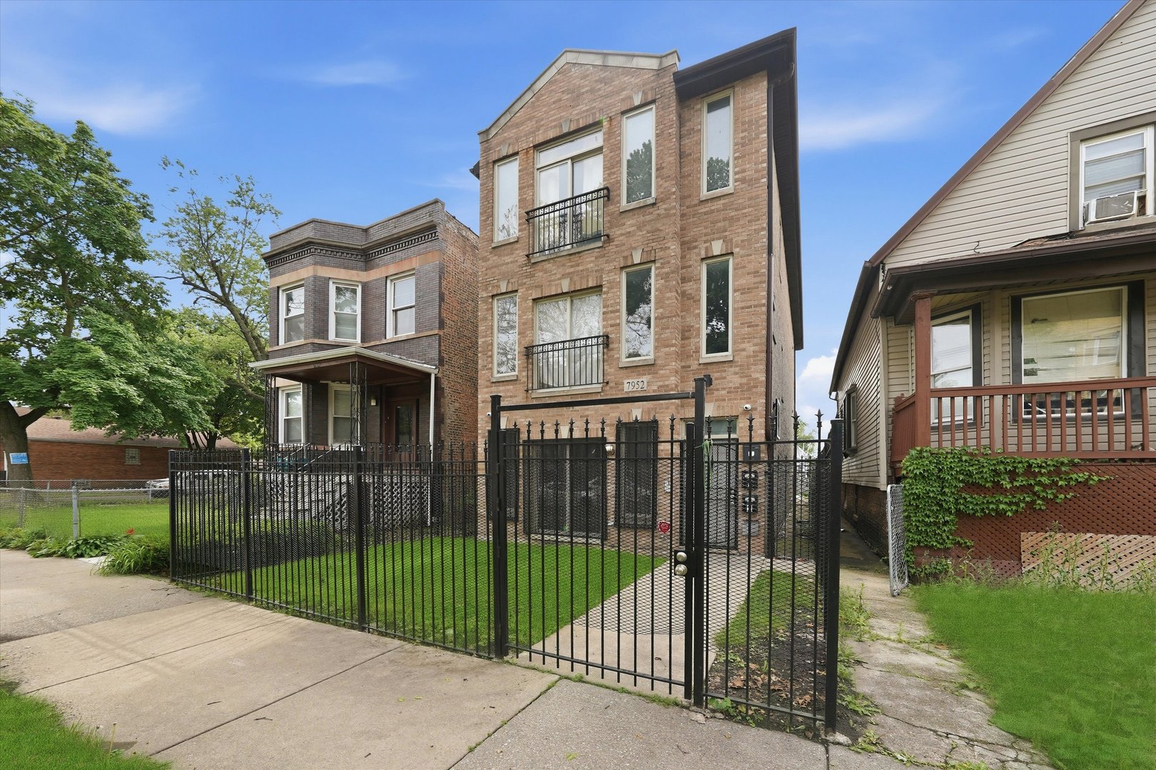 7952 South Marquette Avenue Chicago IL 60617