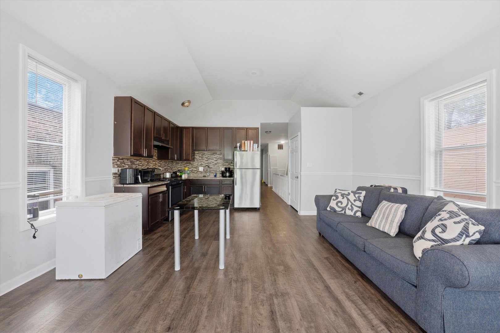 7952 South Marquette Avenue Chicago IL 60617