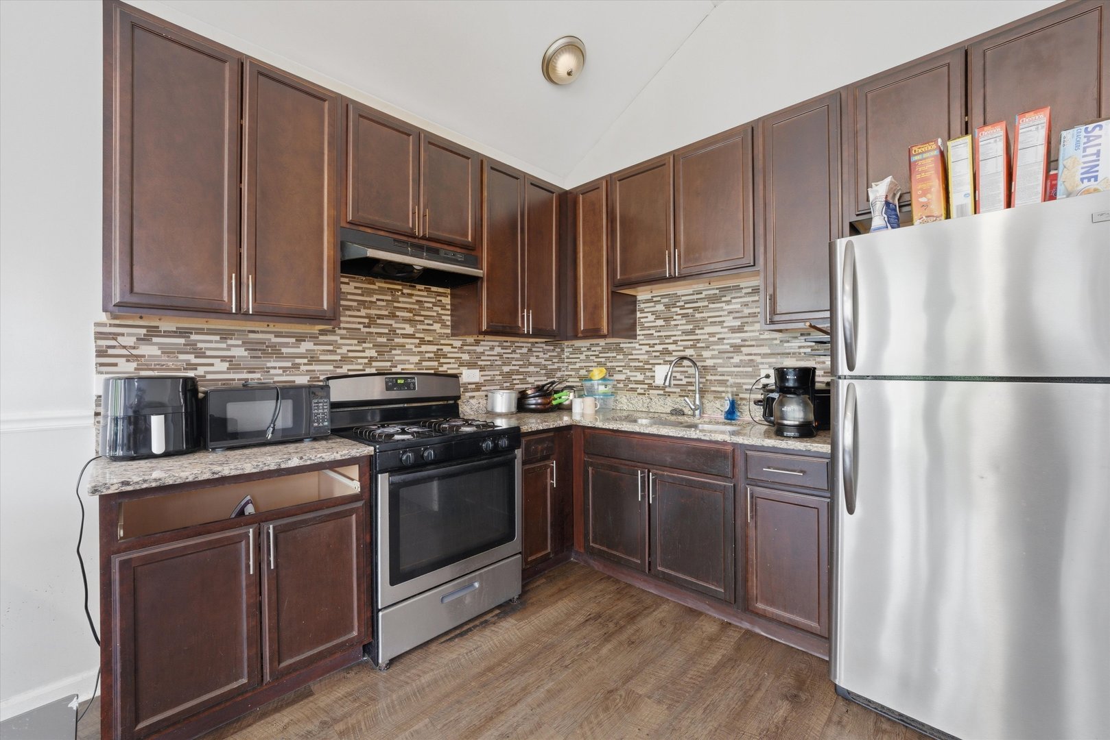 7952 South Marquette Avenue Chicago IL 60617