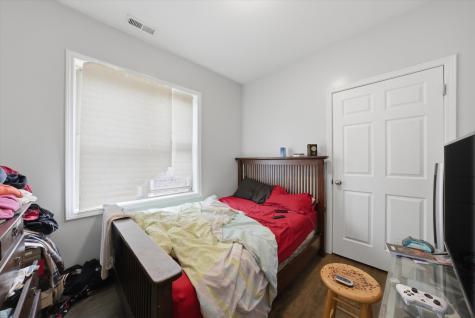 7952 South Marquette Avenue Chicago IL 60617