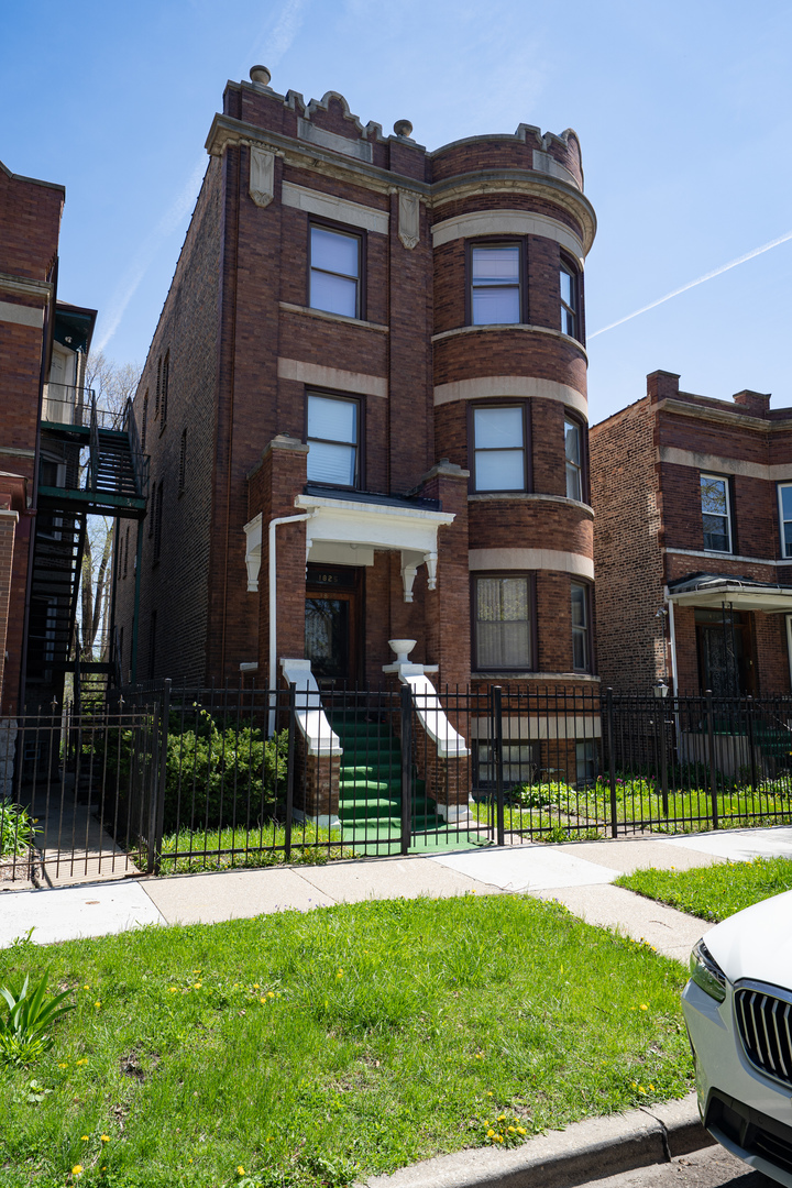 1825 South Troy Street Chicago IL 60623