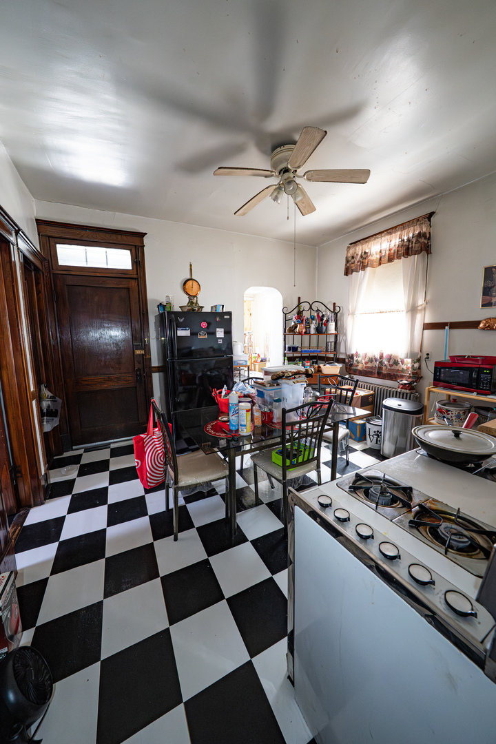 1825 South Troy Street Chicago IL 60623