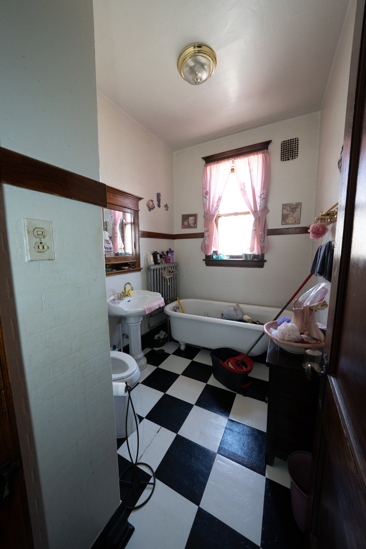 1825 South Troy Street Chicago IL 60623