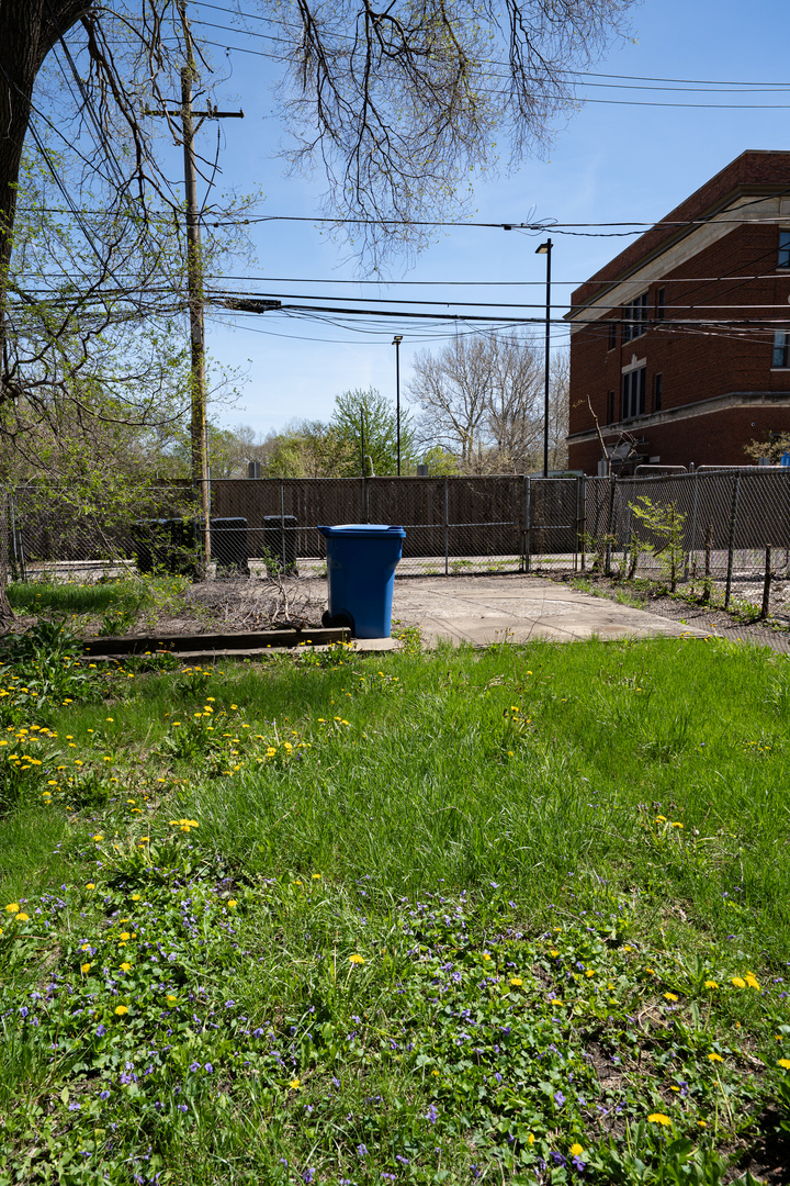 1825 South Troy Street Chicago IL 60623