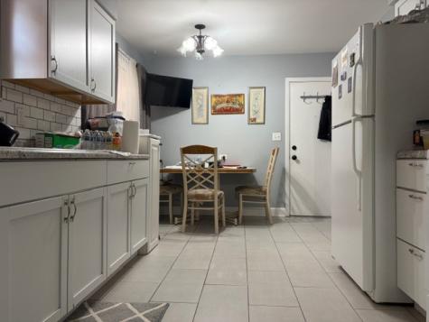 8053 West Churchill Avenue Niles IL 60714