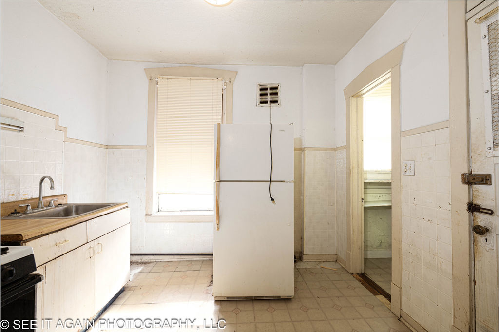 7930 South Luella Avenue Chicago IL 60617