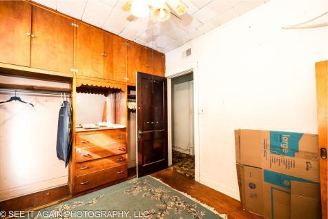 7930 South Luella Avenue Chicago IL 60617