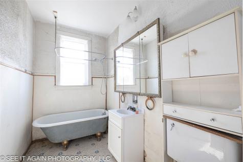 7930 South Luella Avenue Chicago IL 60617