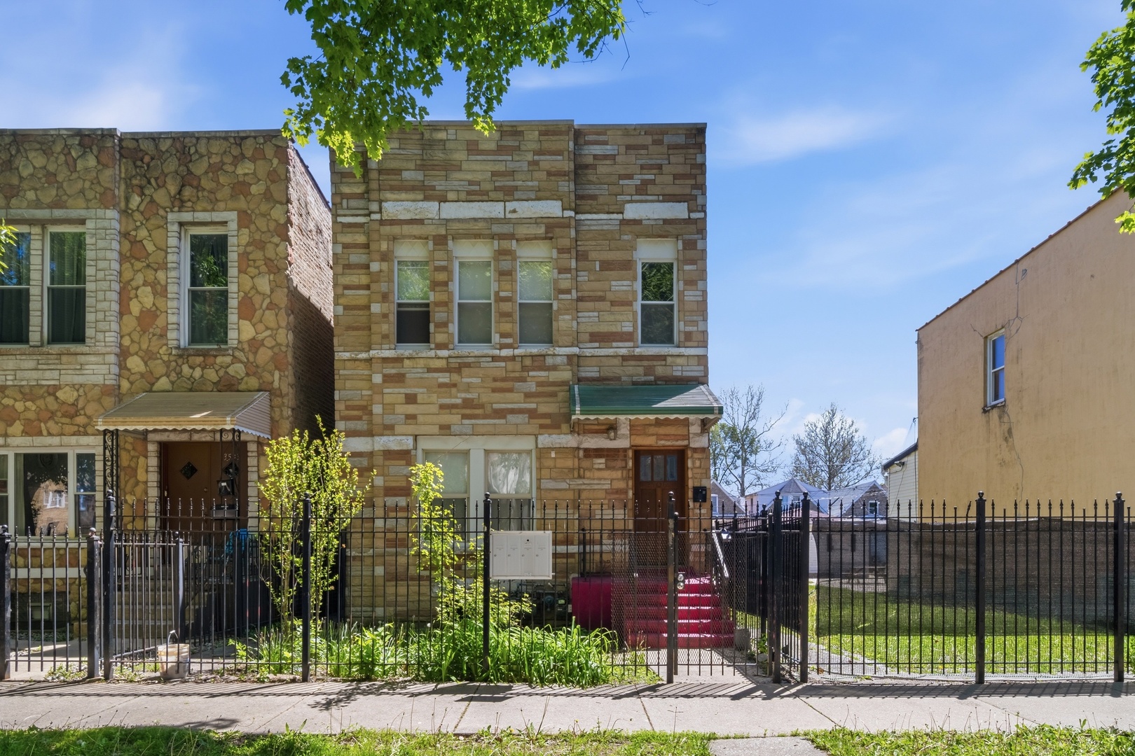 3505 West Le Moyne Street Chicago IL 60651