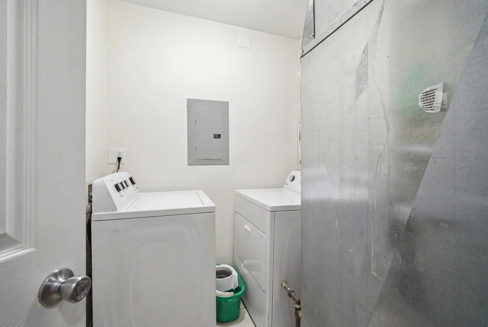 3505 West Le Moyne Street Chicago IL 60651