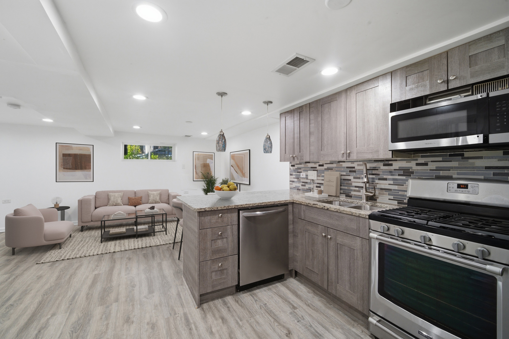 3505 West Le Moyne Street Chicago IL 60651