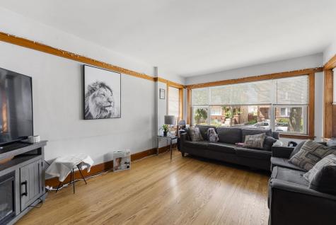 5121 West Henderson Avenue Chicago IL 60641