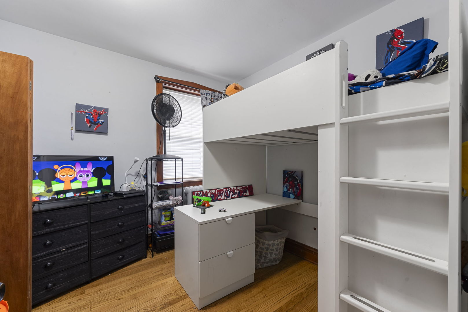 5121 West Henderson Avenue Chicago IL 60641