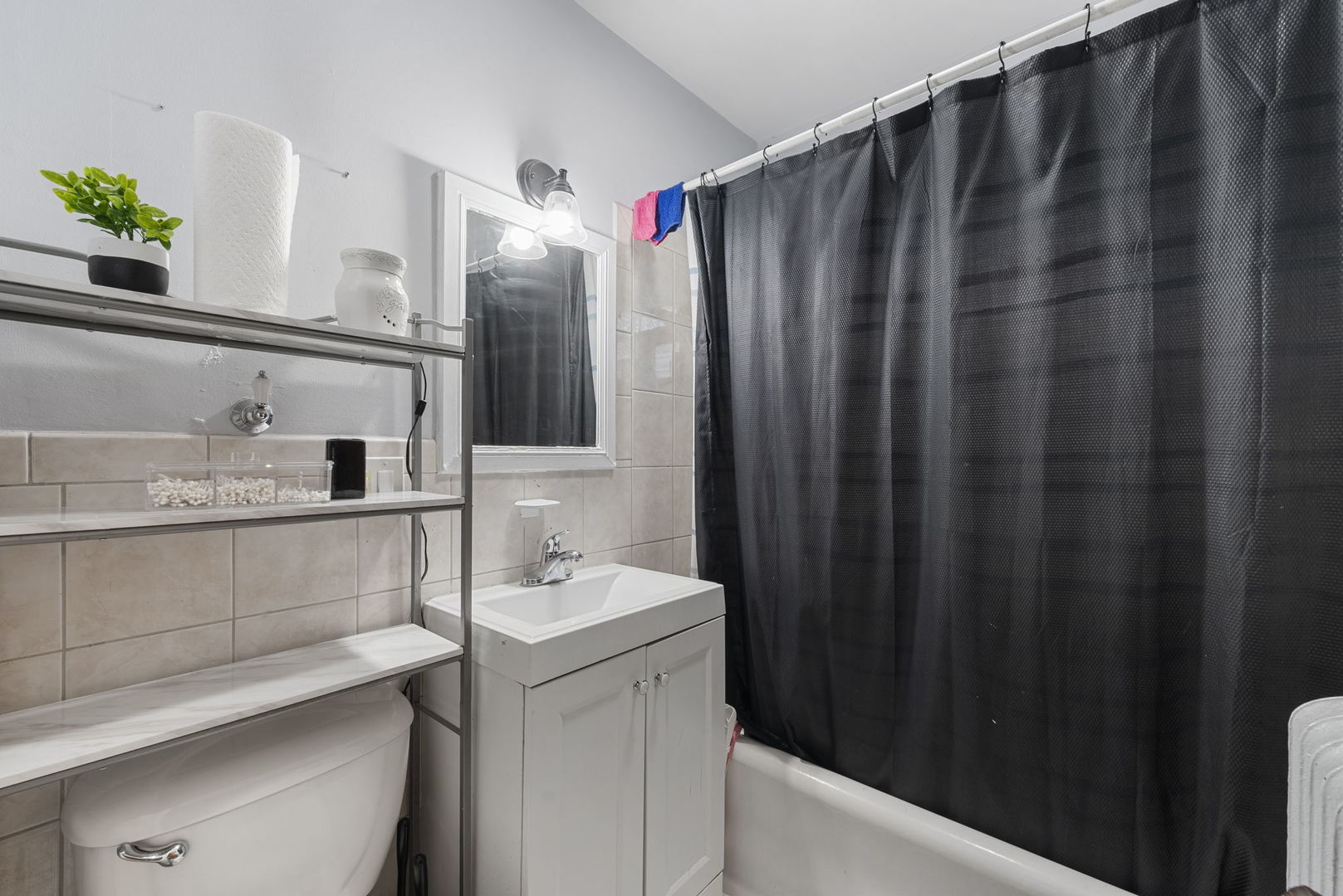 5121 West Henderson Avenue Chicago IL 60641