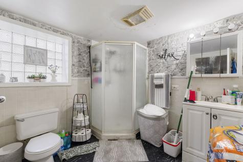 5121 West Henderson Avenue Chicago IL 60641