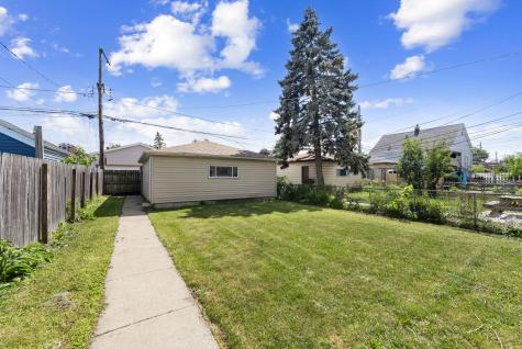 5121 West Henderson Avenue Chicago IL 60641