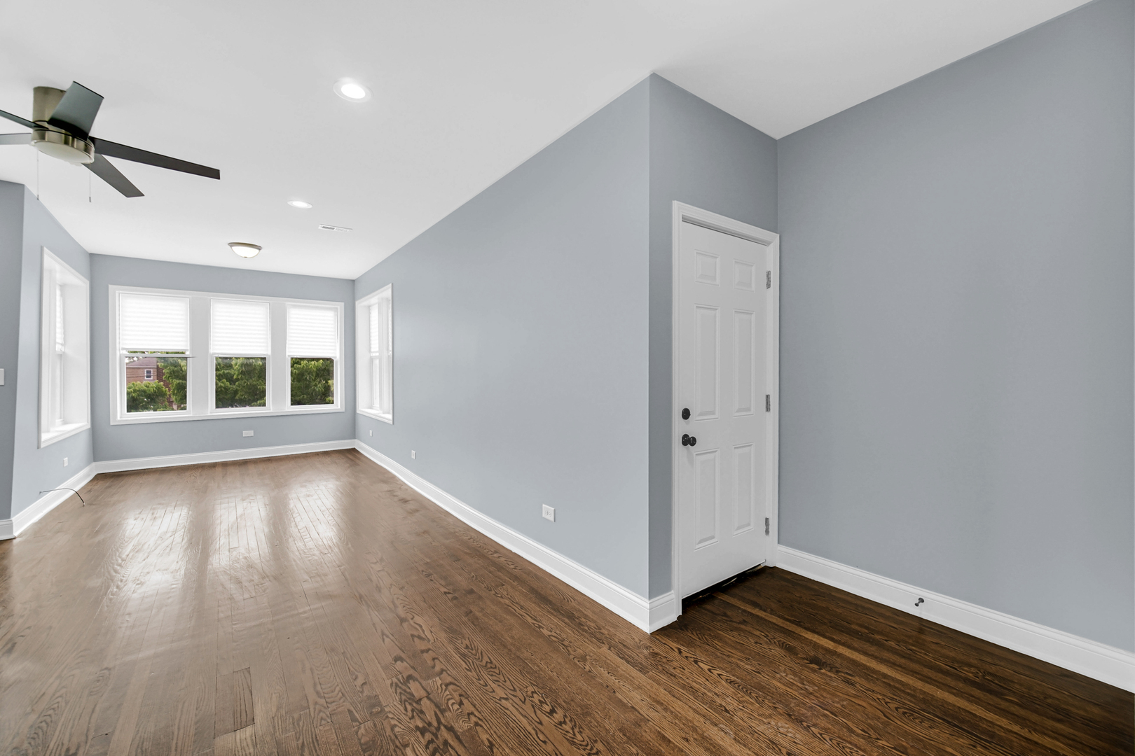 8120 South Loomis Boulevard Chicago IL 60620