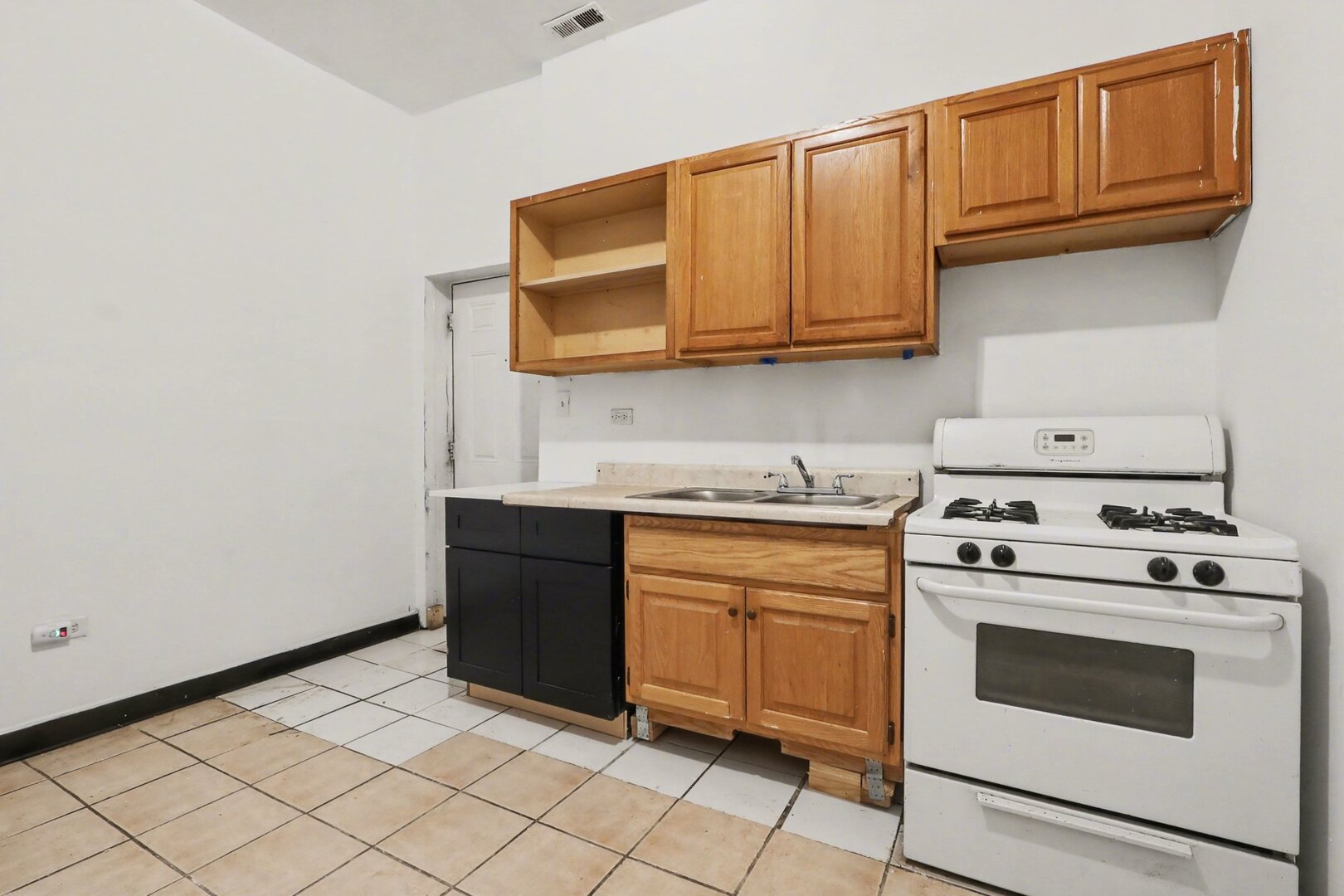 5718 South Green Street Chicago IL 60621