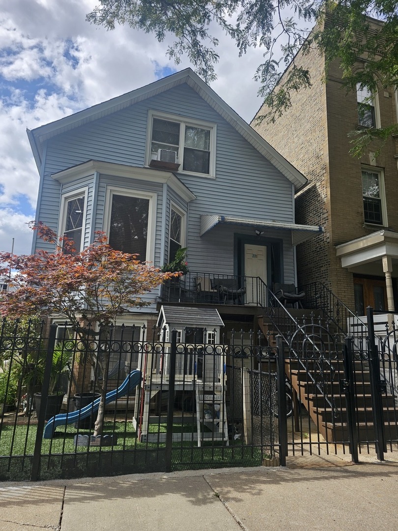 1728 North Francisco Avenue Chicago IL 60647