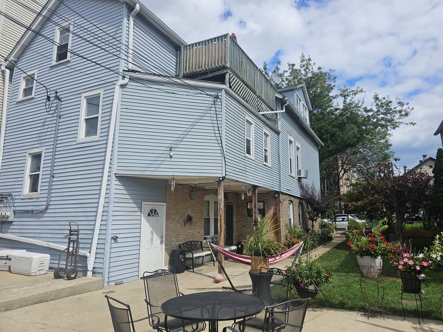 1728 North Francisco Avenue Chicago IL 60647