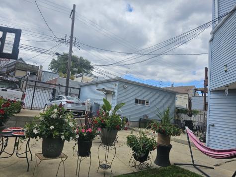 1728 North Francisco Avenue Chicago IL 60647