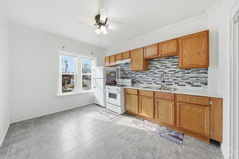 11412 South Saint Lawrence Avenue Chicago IL 60628