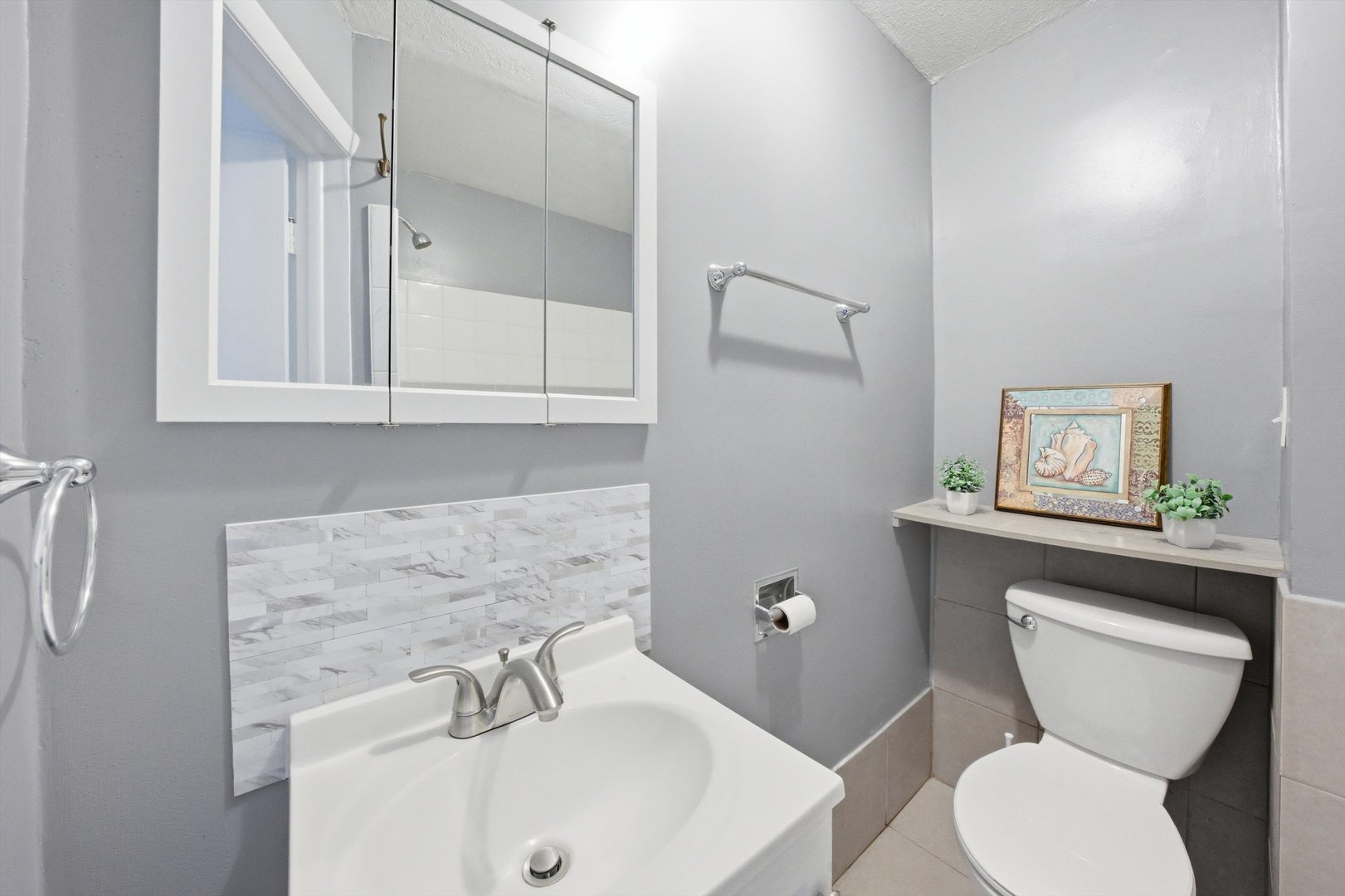 11412 South Saint Lawrence Avenue Chicago IL 60628