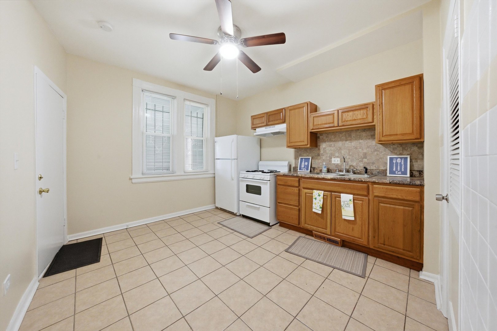 11412 South Saint Lawrence Avenue Chicago IL 60628