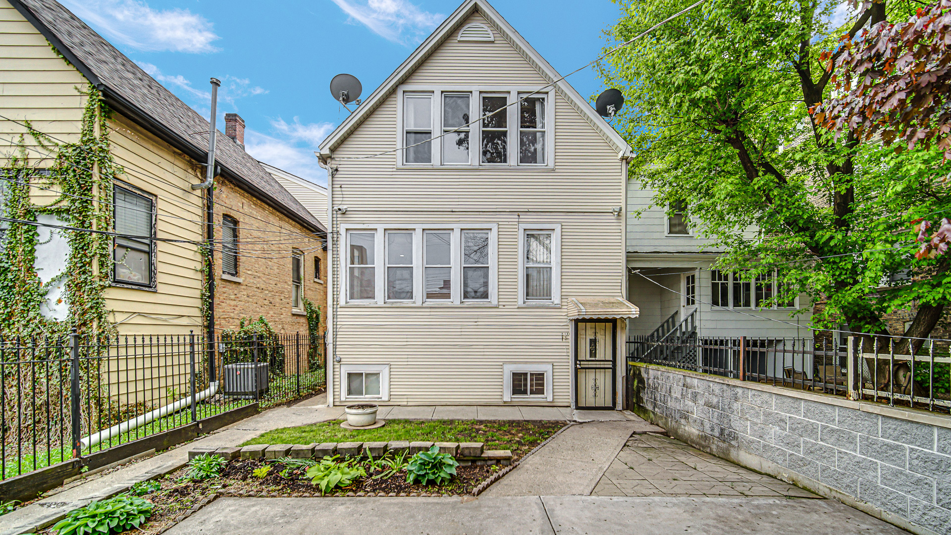 3424 West Parker Avenue Chicago IL 60647