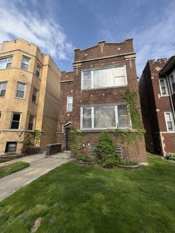7811 South East End Avenue Chicago IL 60649