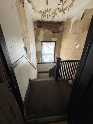 7811 South East End Avenue Chicago IL 60649