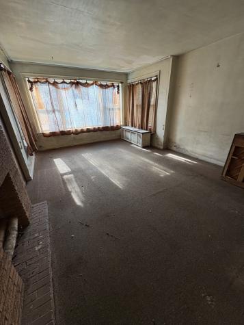 7811 South East End Avenue Chicago IL 60649