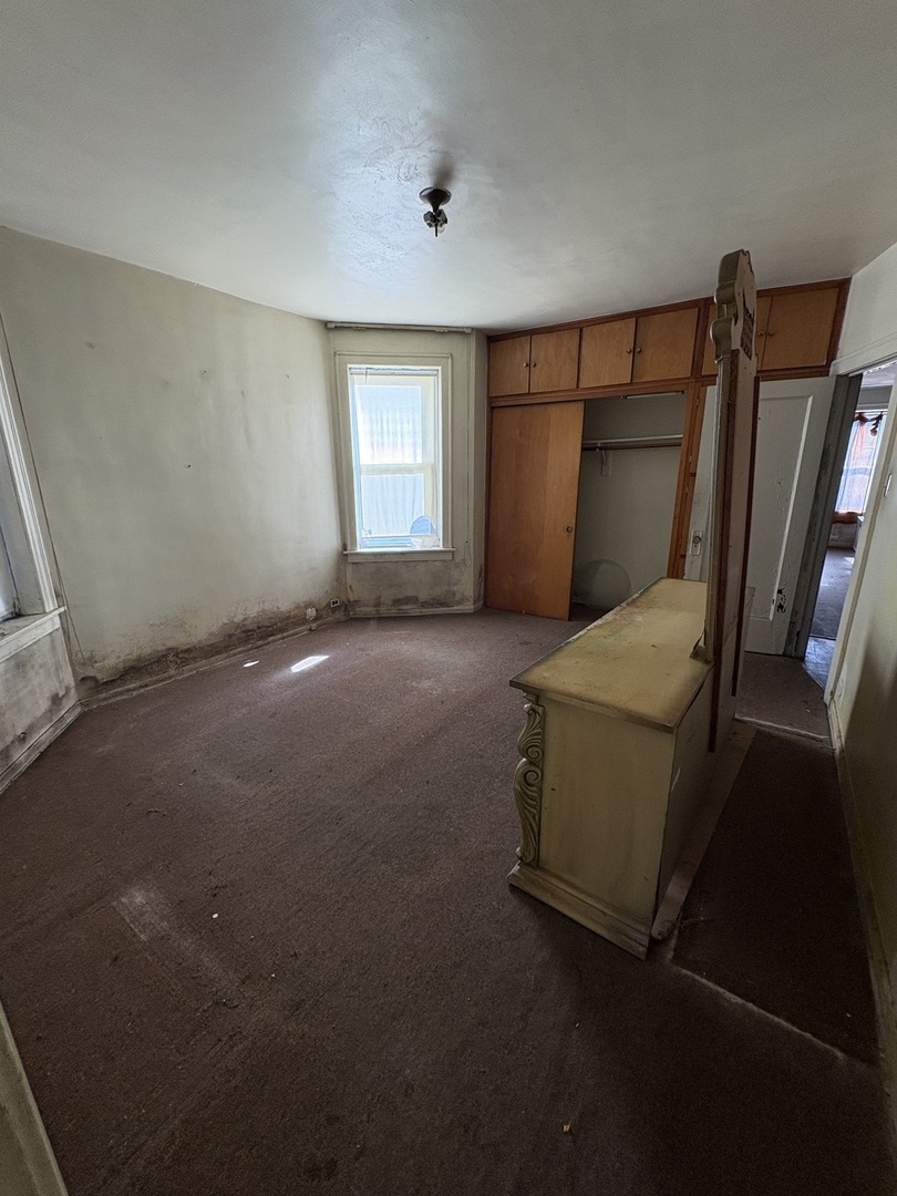 7811 South East End Avenue Chicago IL 60649