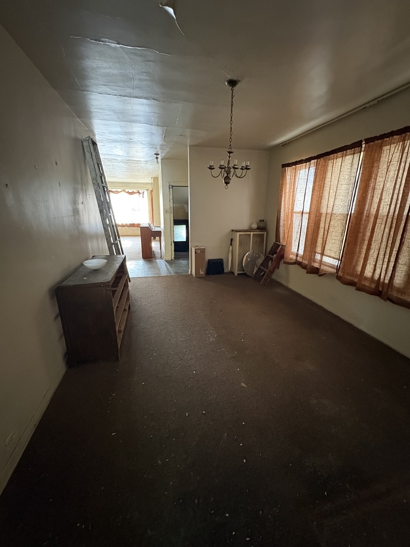 7811 South East End Avenue Chicago IL 60649