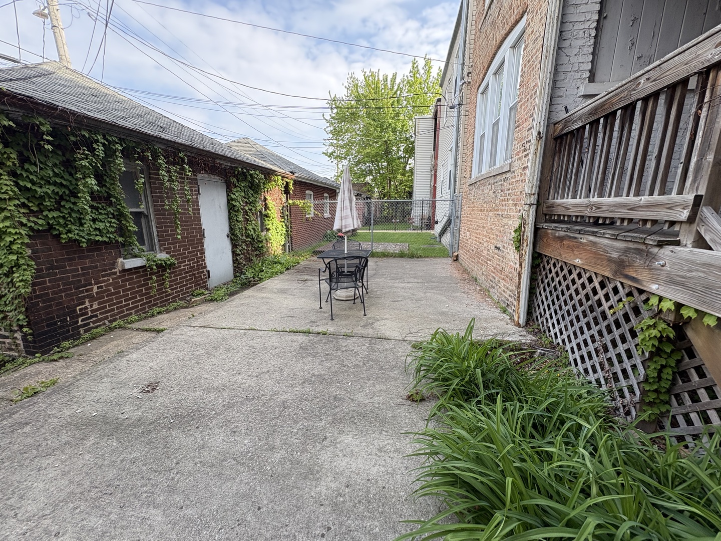 7811 South East End Avenue Chicago IL 60649