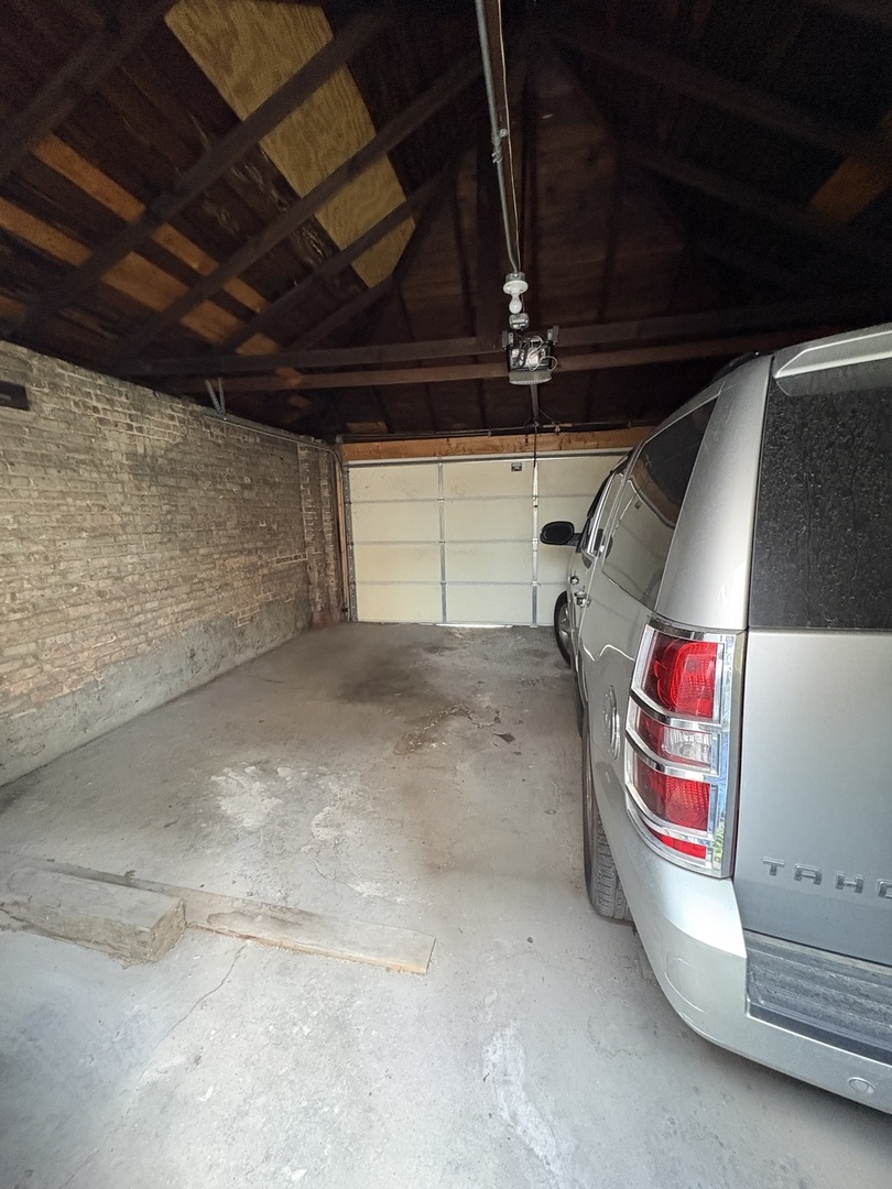 7811 South East End Avenue Chicago IL 60649