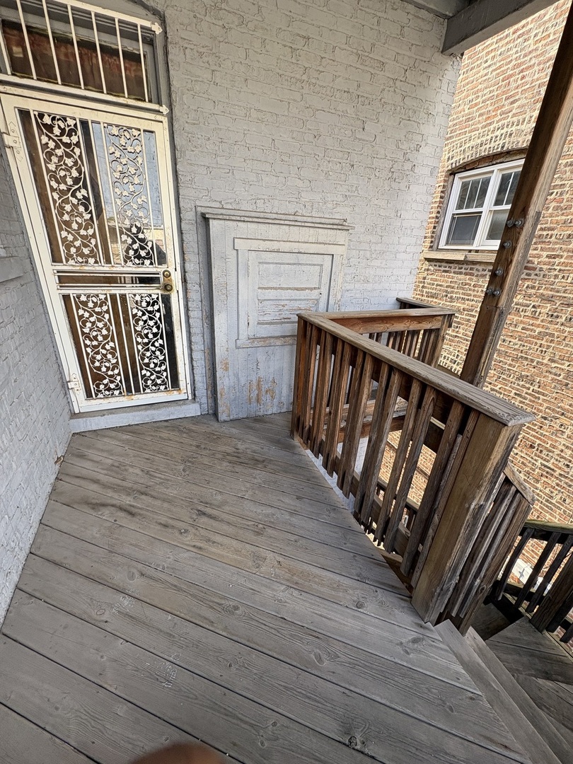 7811 South East End Avenue Chicago IL 60649