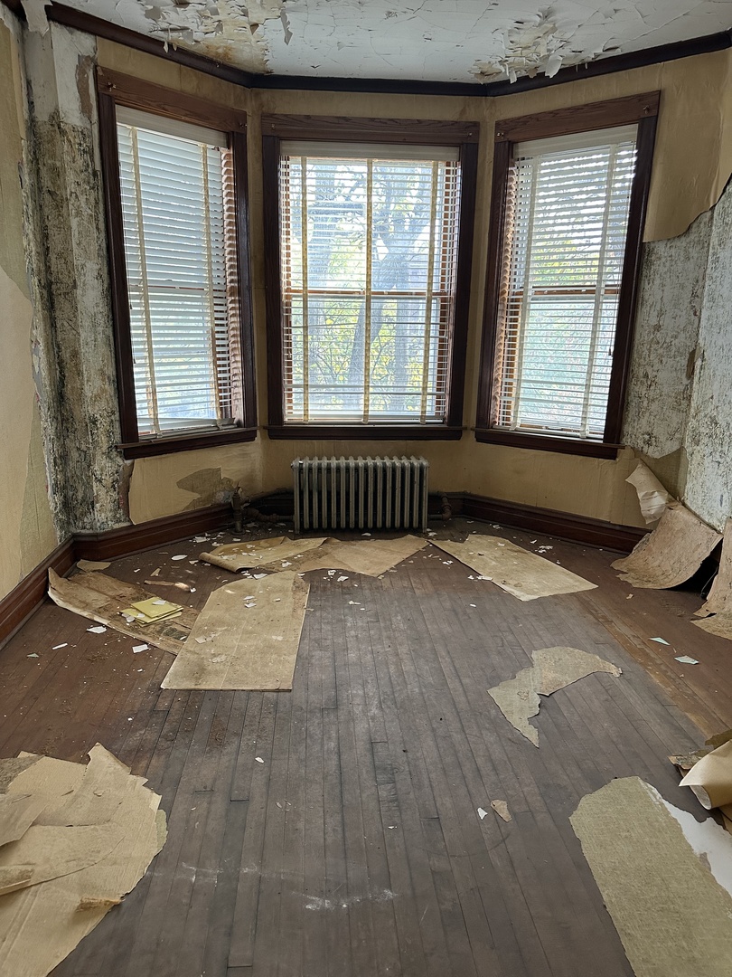 1328 North Avers Avenue Chicago IL 60651