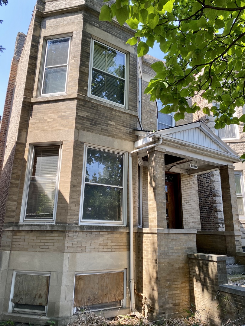1328 North Avers Avenue Chicago IL 60651