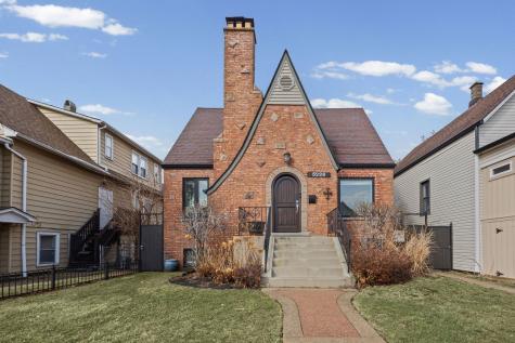 5226 West Eddy Street Chicago IL 60641