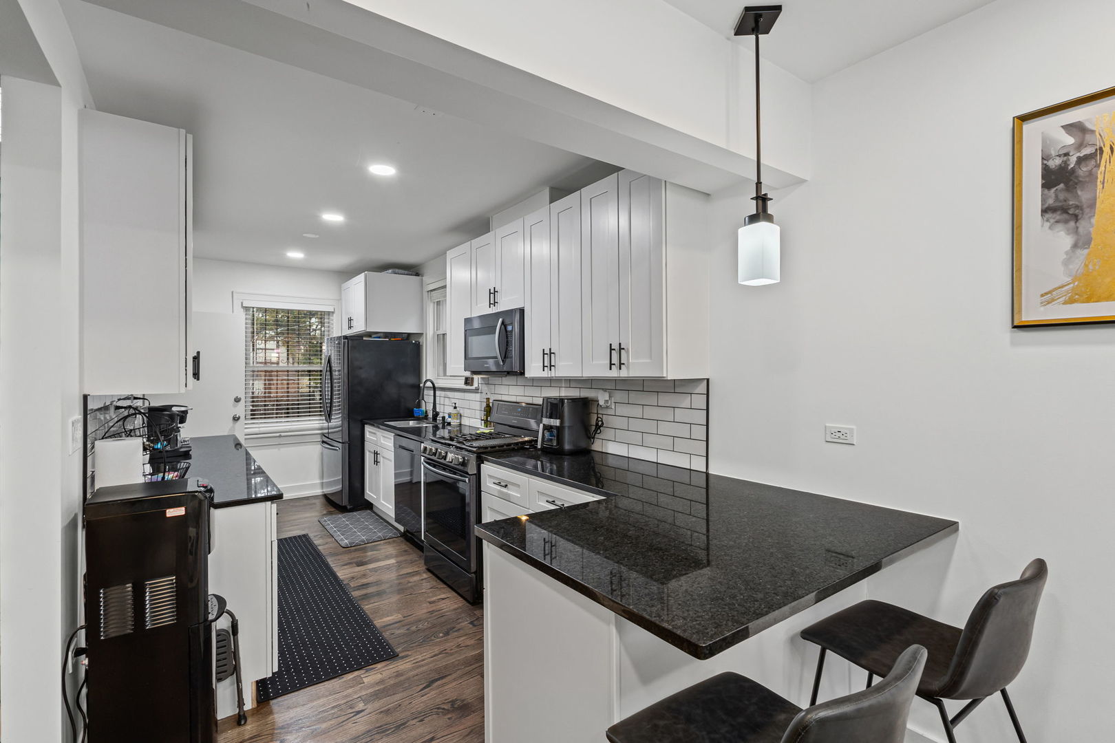 5226 West Eddy Street Chicago IL 60641