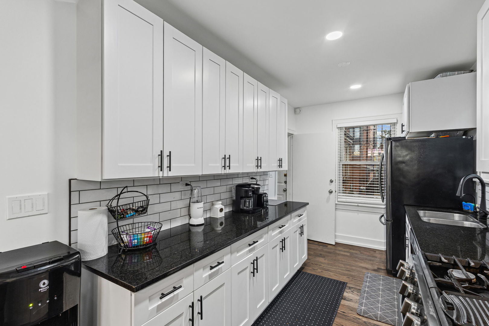 5226 West Eddy Street Chicago IL 60641