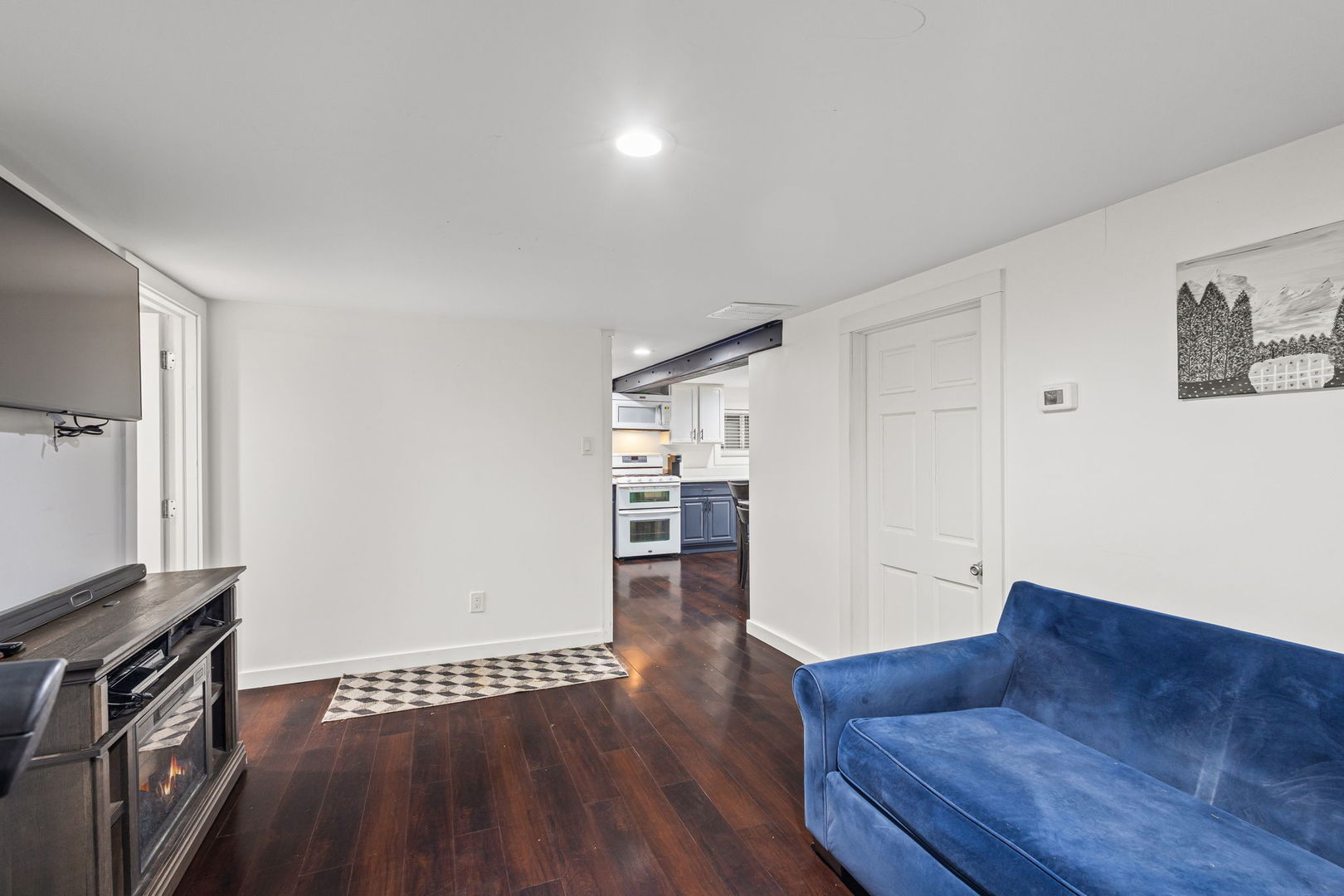 5226 West Eddy Street Chicago IL 60641