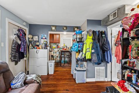 5226 West Eddy Street Chicago IL 60641
