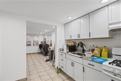 5226 West Eddy Street Chicago IL 60641